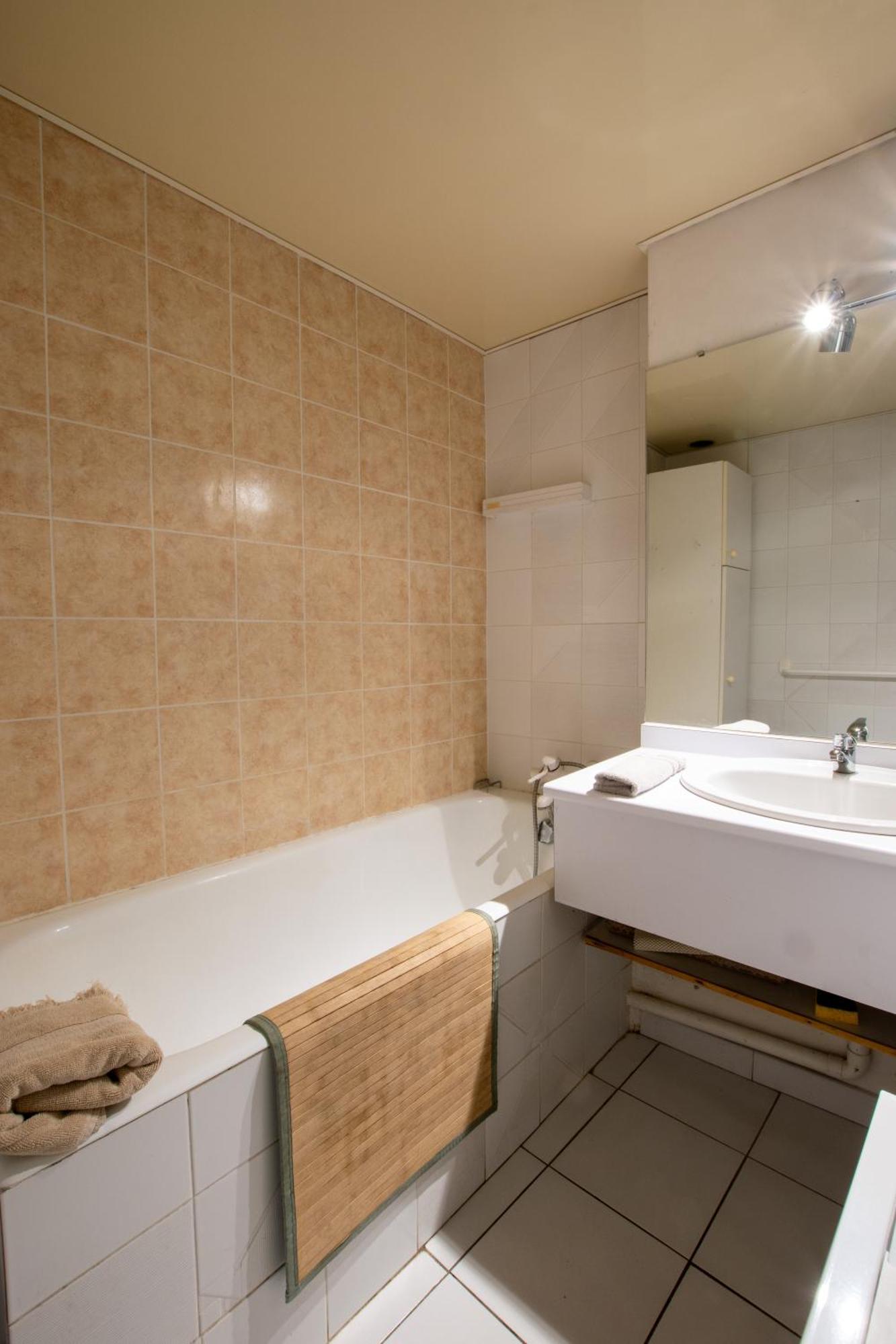 Renne - Vue Imprenable Sur Le Rhone Apartment Arles Exterior photo